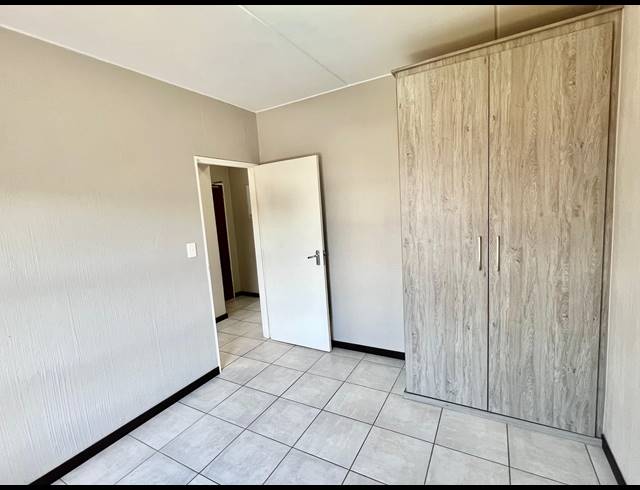 2 BEDROOM APARTMENT FOR SALE IN BARBEQUE DOWNS